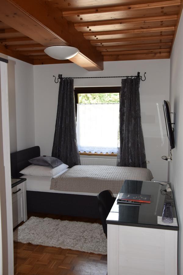 Landgasthof Steinmuehl Hofbauer Fruehstueckspension Und Campingplatz 伊布斯河畔魏德霍芬 外观 照片