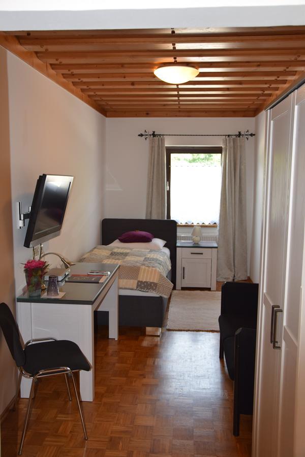 Landgasthof Steinmuehl Hofbauer Fruehstueckspension Und Campingplatz 伊布斯河畔魏德霍芬 外观 照片